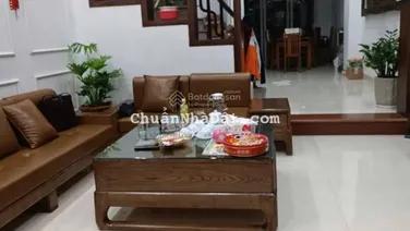 BÁN NHÀ PHÚC DIỄN ,DÂN XÂY KIÊN CỐ ,2 MẶT THOÁNG ,Ô TÔ ĐỖ CỬA ,7 PHÒNG NGỦ SỔ PHÂN LÔ HOA HẬU