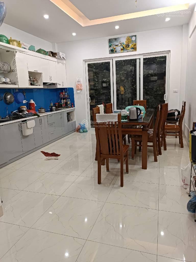 BÁN NHÀ PHÚC DIỄN ,DÂN XÂY KIÊN CỐ ,2 MẶT THOÁNG ,Ô TÔ ĐỖ CỬA ,7 PHÒNG NGỦ SỔ PHÂN LÔ HOA HẬU