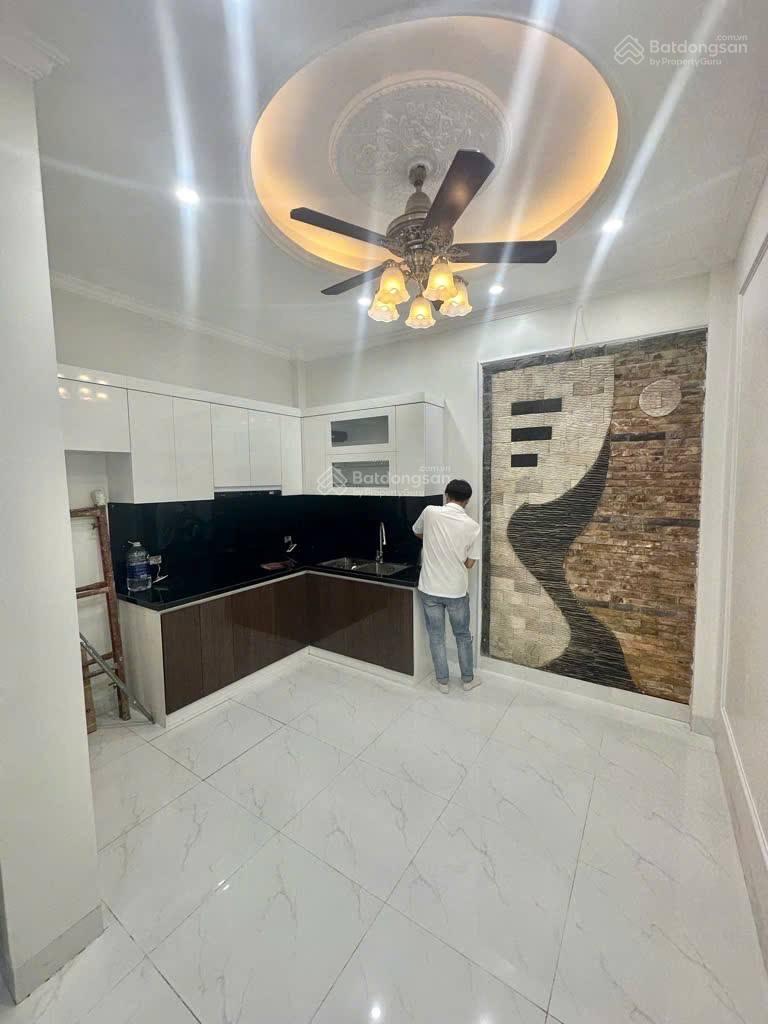 BÁN NHÀ ĐẸP NGÕ 1008 ĐƯỜNG LÁNG, 40M2 x 5 TẦNG, MT 3.9M, GẦN PHỐ, NGÕ RỘNG, Ở SƯỚNG,GIÁ CHỈ 10,2 TỶ