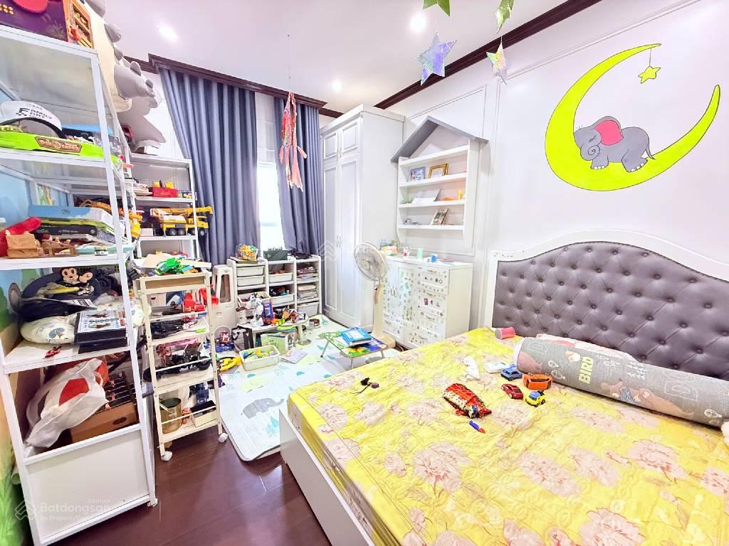 BÁN NHÀ TRỊNH VĂN BÔ ,100M ,3 TẦNG DÂN XÂY ,NGÕ Ô TÔ TRÁNH ,CÓ SÂN ,SỔ ĐỎ VUÔNG ĐẸP