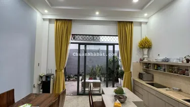 Bán gấp nhà mặt tiền, hẻm xe container 160m2, 5x33, 4PN, 3WC, có nội thất TP. Thủ Đức, HCM