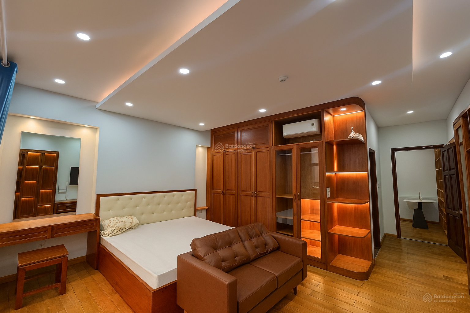 CHO THUÊ CĂN HỘ CAO CẤP FULL NỘI THẤT - MÁY GIẶT RIÊNG NGAY NGÃ TƯ BẢY HIỀN