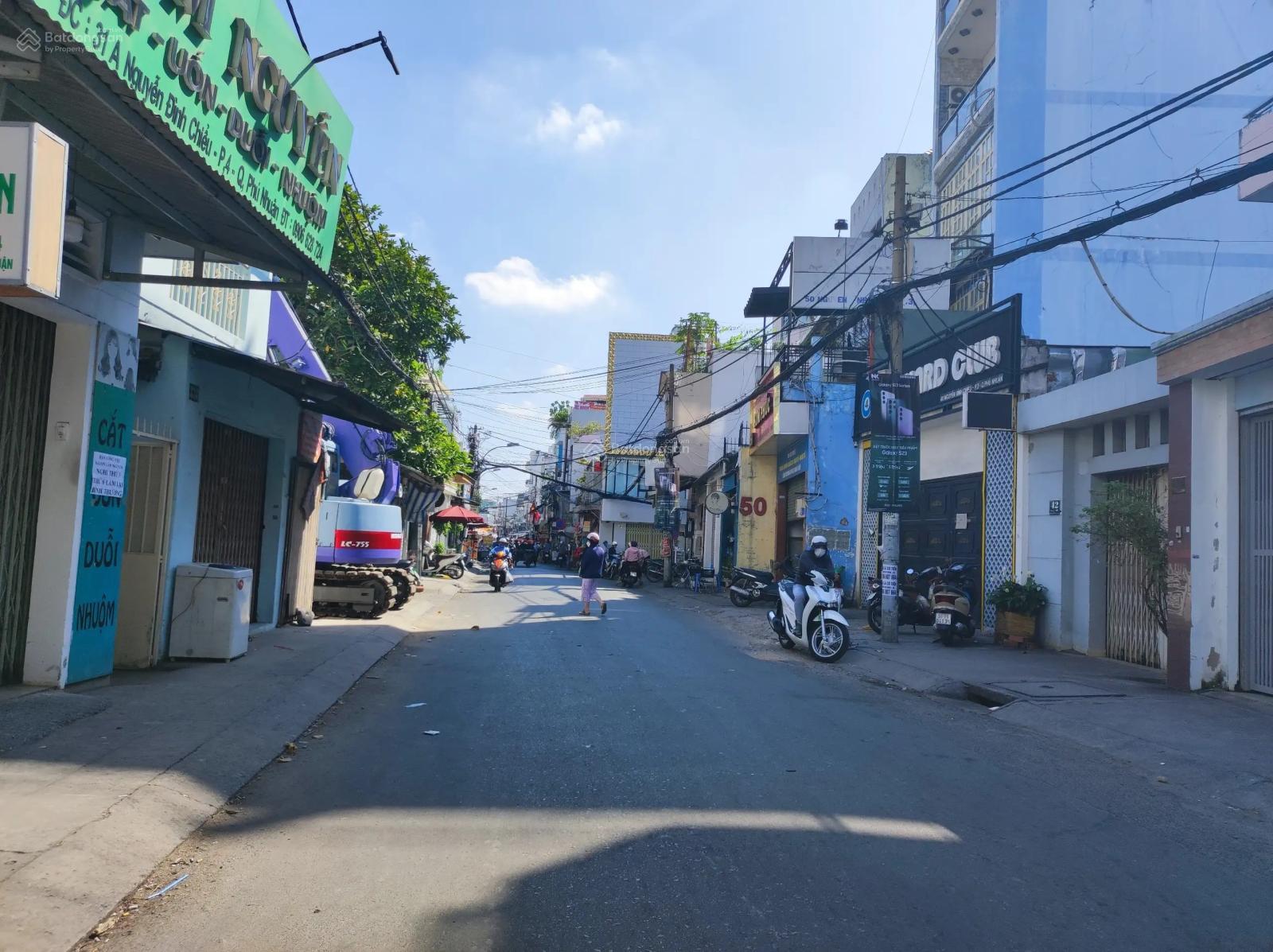 Ngang 6.35m nhà 4 tầng (6PN) mặt tiền Nguyễn Đình Chiểu, PN Giảm 1.5tỷ! LH: 0899 627 ***(Minh Châu)