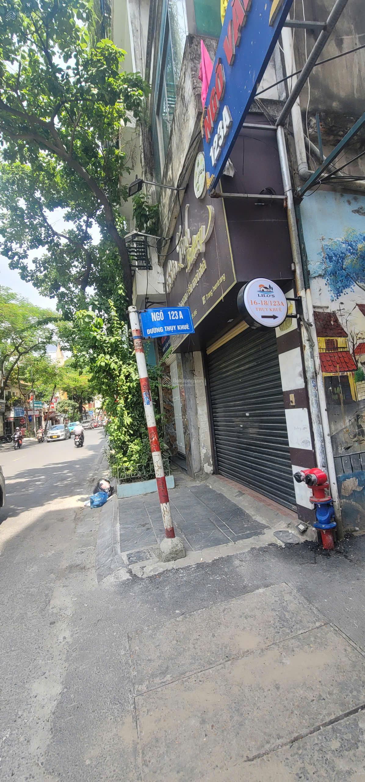 Được mở rộng ra mặt đường, bán nhà đất vị trí Thụy Khuê phía gần Cấp 3 Chu Văn An Được mở rộng ra mặt đường, bán nhà đất vị trí Thụy Khuê phía gần Cấp 3 Chu Văn An