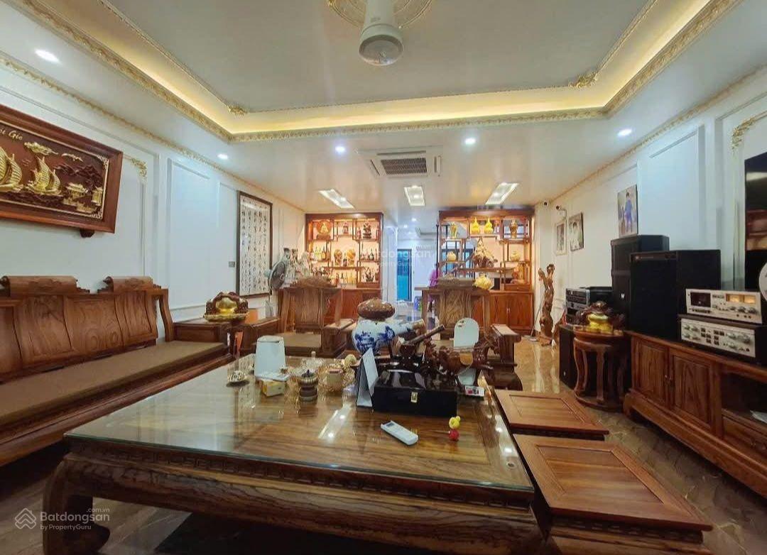 Bán nhà liền kề La Casta tại khu đô thị Văn Phú Hà Đông: DT 72m2, 5 tầng, ô tô vào nhà, kinh doanh