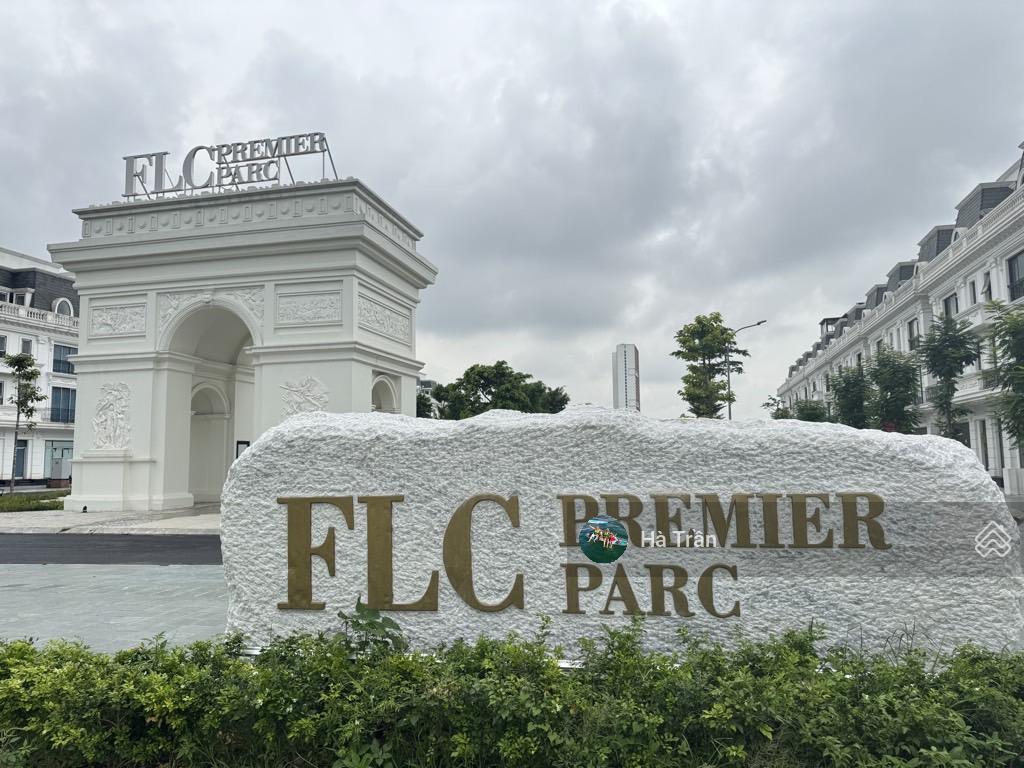 Kinh doanh liền kề vỉa hè ô tô tránh khu vực víp Đại Mỗ, Nam Từ Liêm gần Aeon DT: 110m2x5T giá đẹp