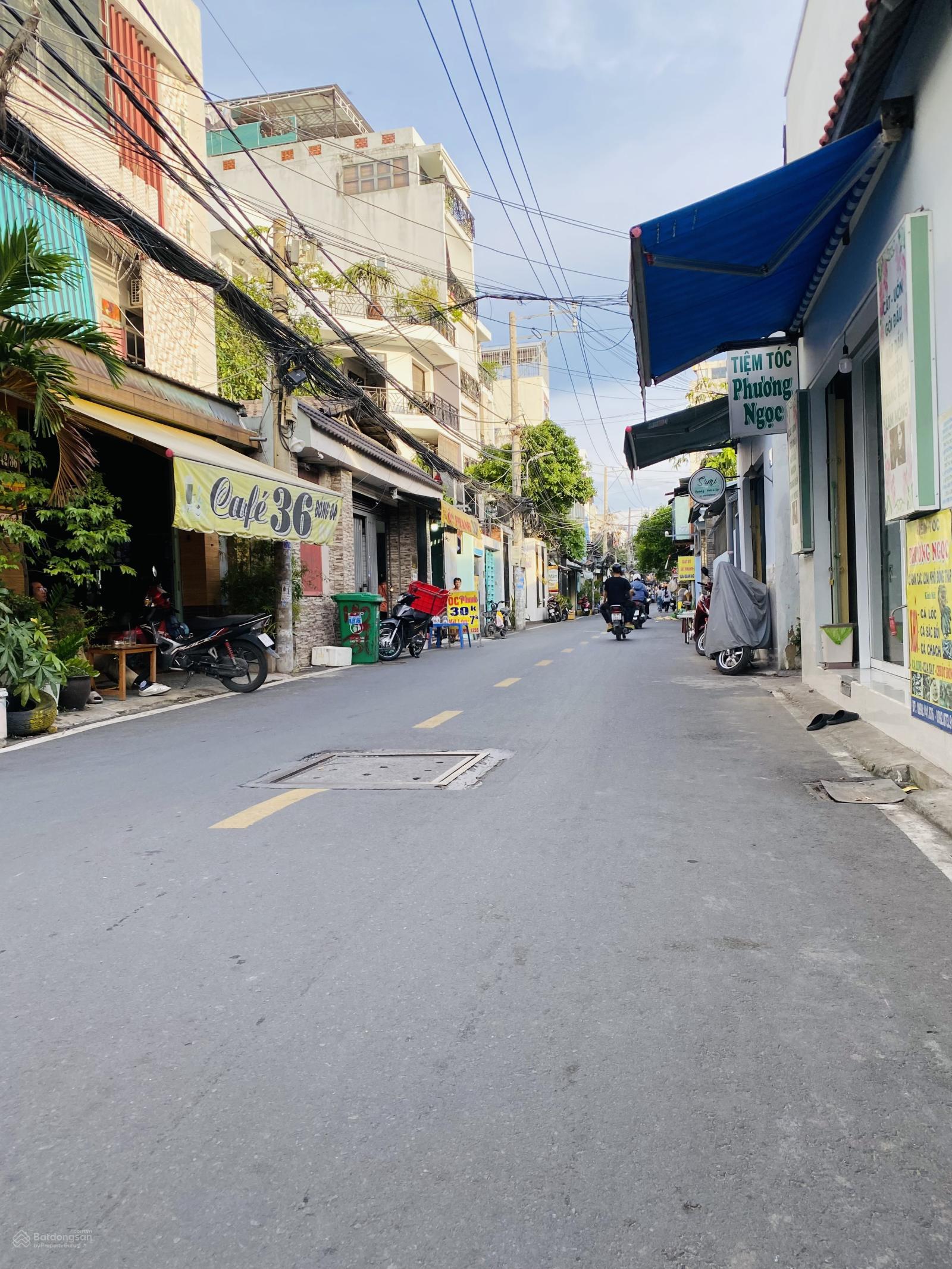 Bán nhà mặt tiền hẻm kinh doanh Nguyễn Thị Thập, Quận 7, 65m2 4 tầng gần chợ Tân Mỹ giá 7 tỷ 9