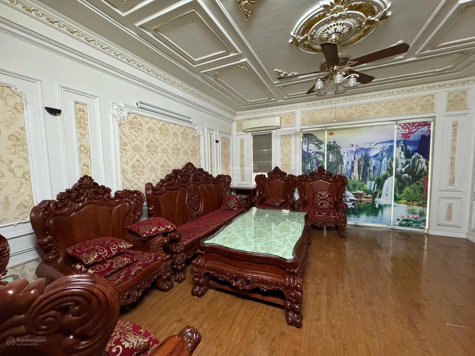 Bán nhà phân lô, lô góc ngõ 8m Thanh Am, Việt Hưng, Long Biên gara ô tô 74m2
