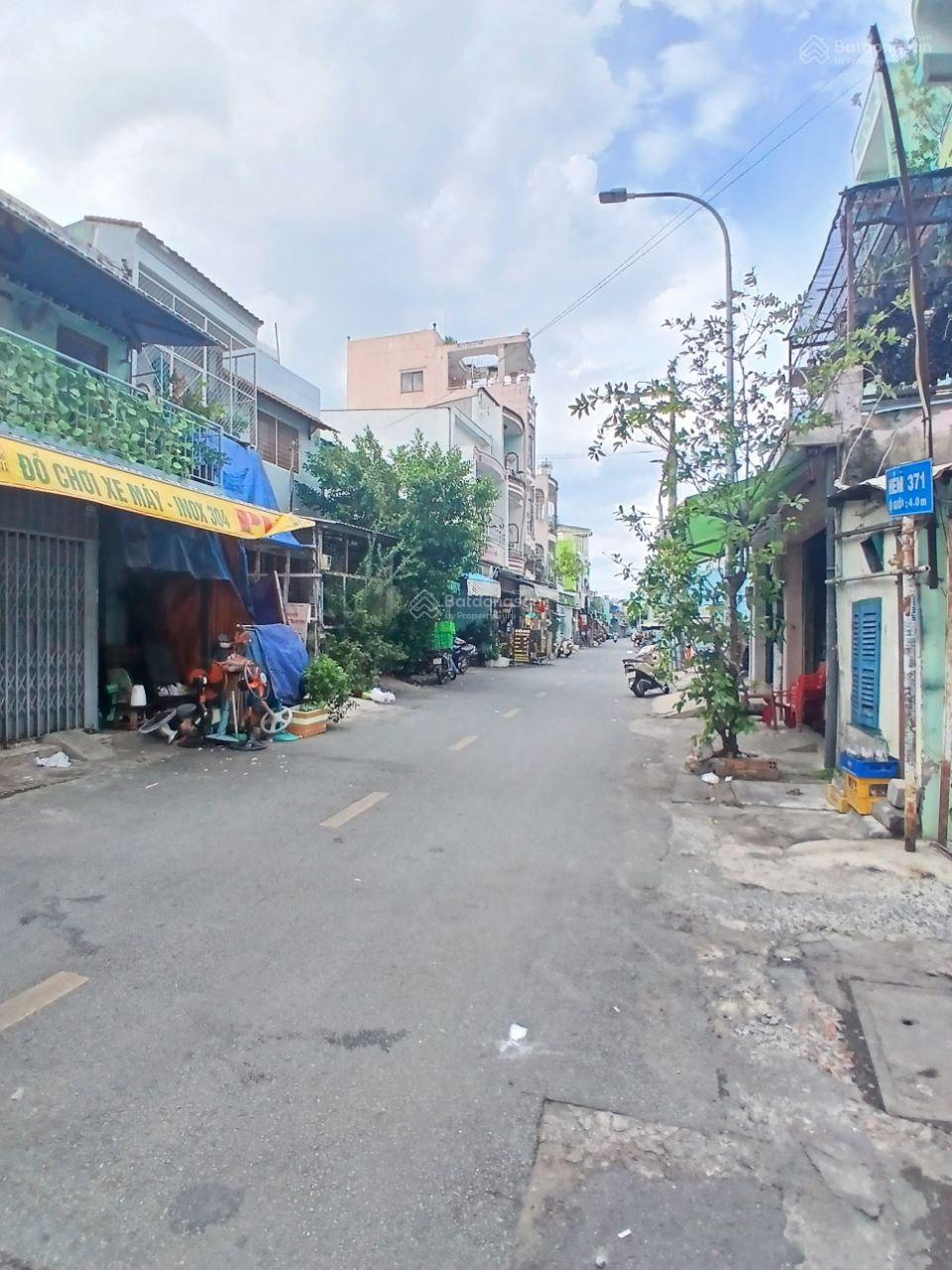 Nhà 3 lầu MT Lê Quang Sung Q6 (4,6X25m) giá 13,5 tỷ TL mạnh
