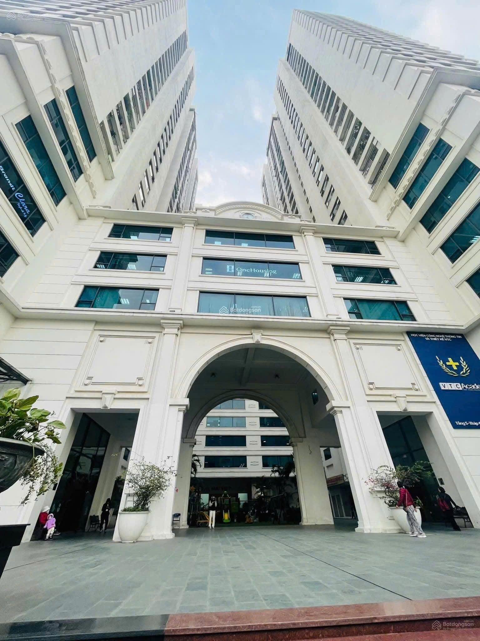 Hiếm! Bán chung cư 219 Trung Kính Central Field, 79M 2 ngủ 2vs 2BC có slot ô tô, full đồ NT, sổ đỏ