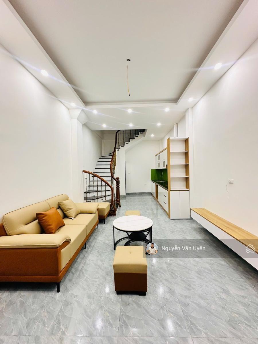 Bán Nhà Cạnh Trường ĐH Ngoai Ngữ, 34 m2 x 5 tầng x 7,2 tỷ, Cầu Giấy, Dân Xây chắc chắn, Ngõ Thông..