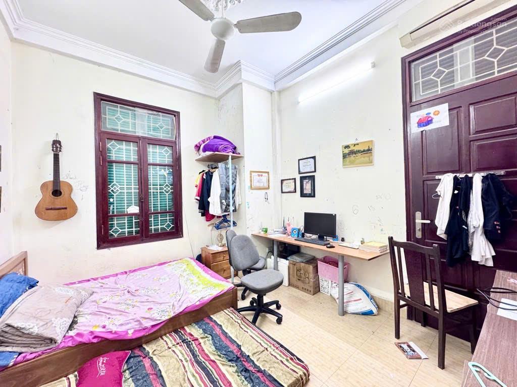 Bán nhà phố Bạch Mai gần ô tô 65m2 x 4T, giá 8.2 tỷ. Ở ngay