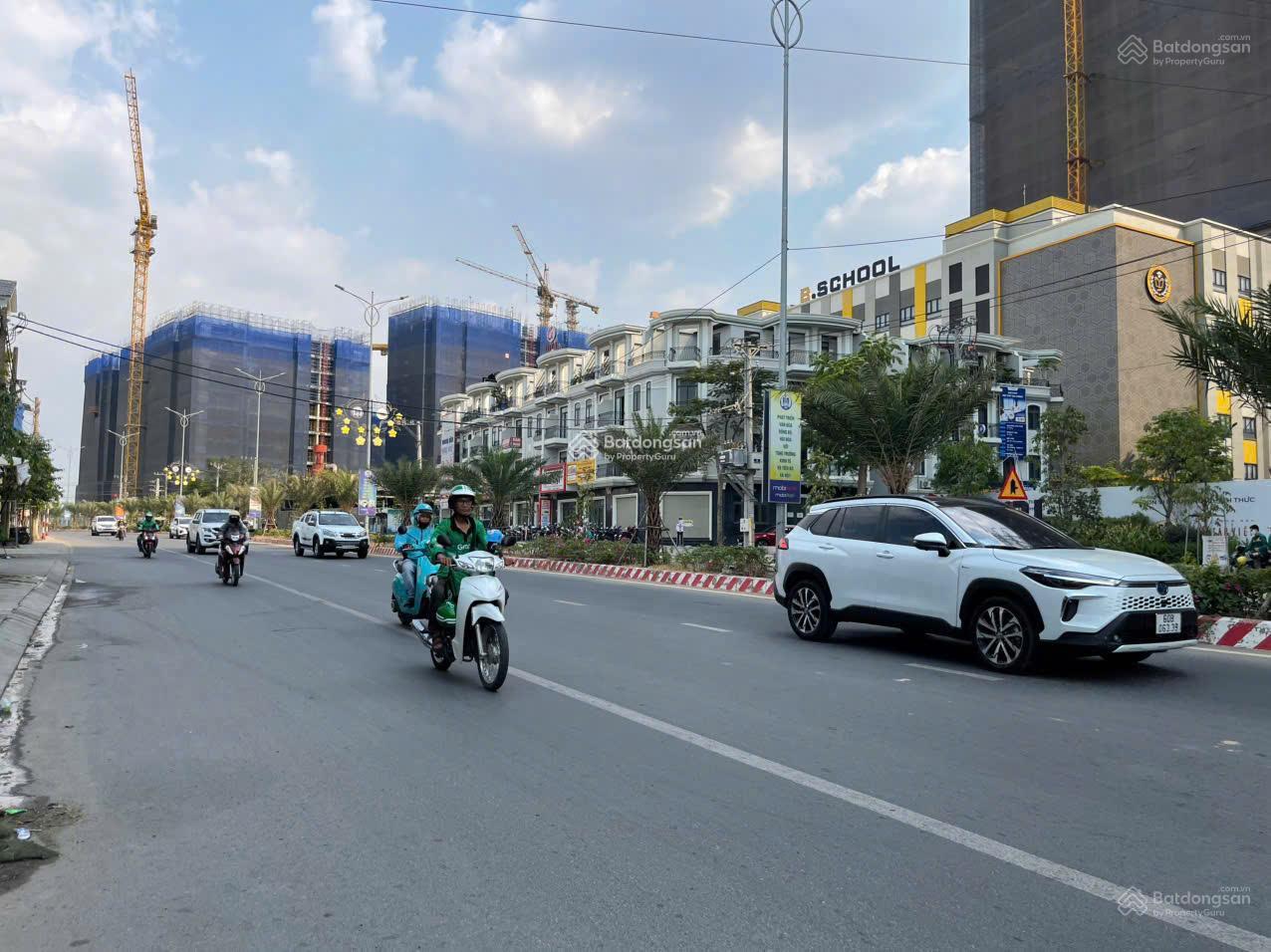 Bán lô đất khu dân cư Phúc Đạt 100m2 đối diện khu đô thị Bcons City 10.000 căn hộ. Giá 5.3 tỷ