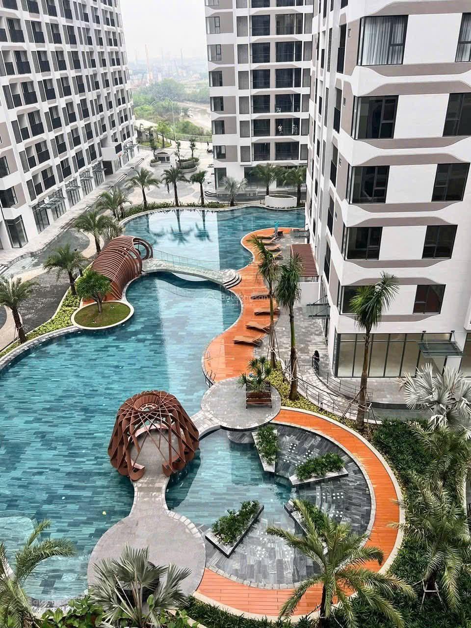 Duy nhất 1 căn sân vườn đẹp nhất MT Eastmark City bán giá tốt. LH: 0937 981 ***