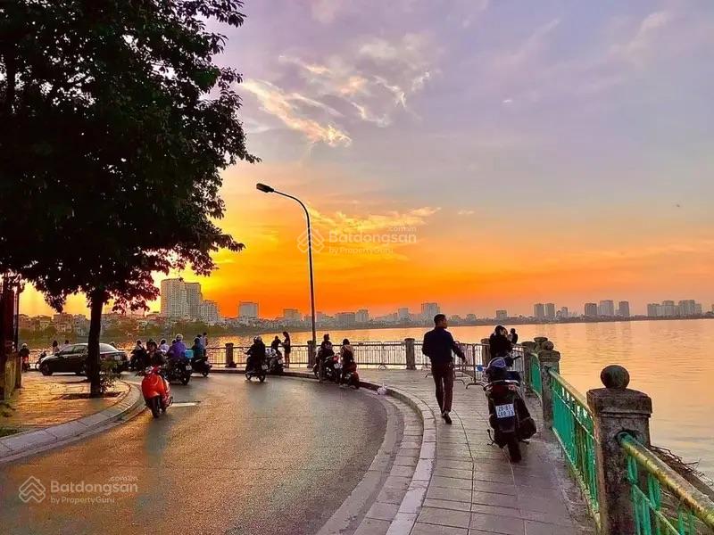 Biệt thự nhà vườn Võng Thị 59 Ty 180m2, lô góc 4 mặt thoáng sáng,giữa lòng Hồ Tây tuyệt đẹp
