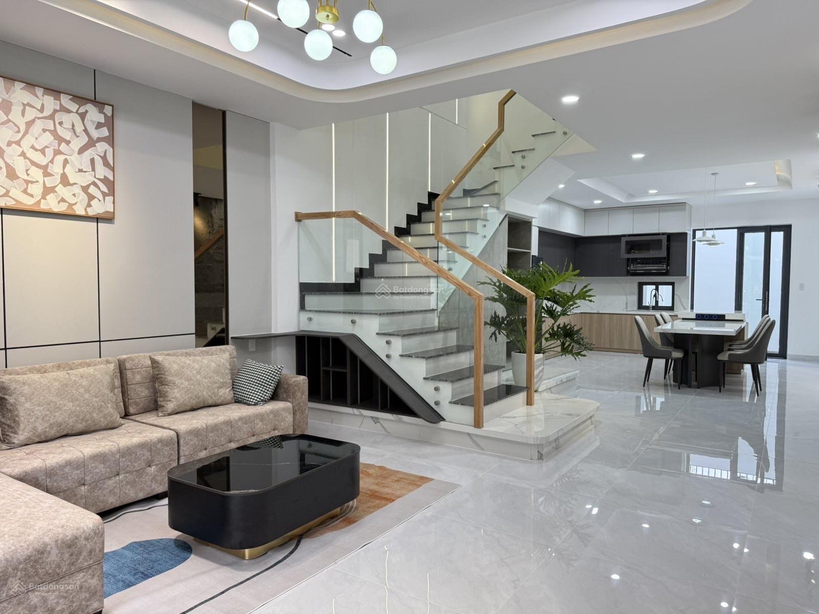 SIÊU PHẨM NHÀ 3 TẦNG MỚI KENG GÓI 5 KĐT MỸ GIA GIÁ TỐT FULL NỘI THẤT HIỆN ĐẠI