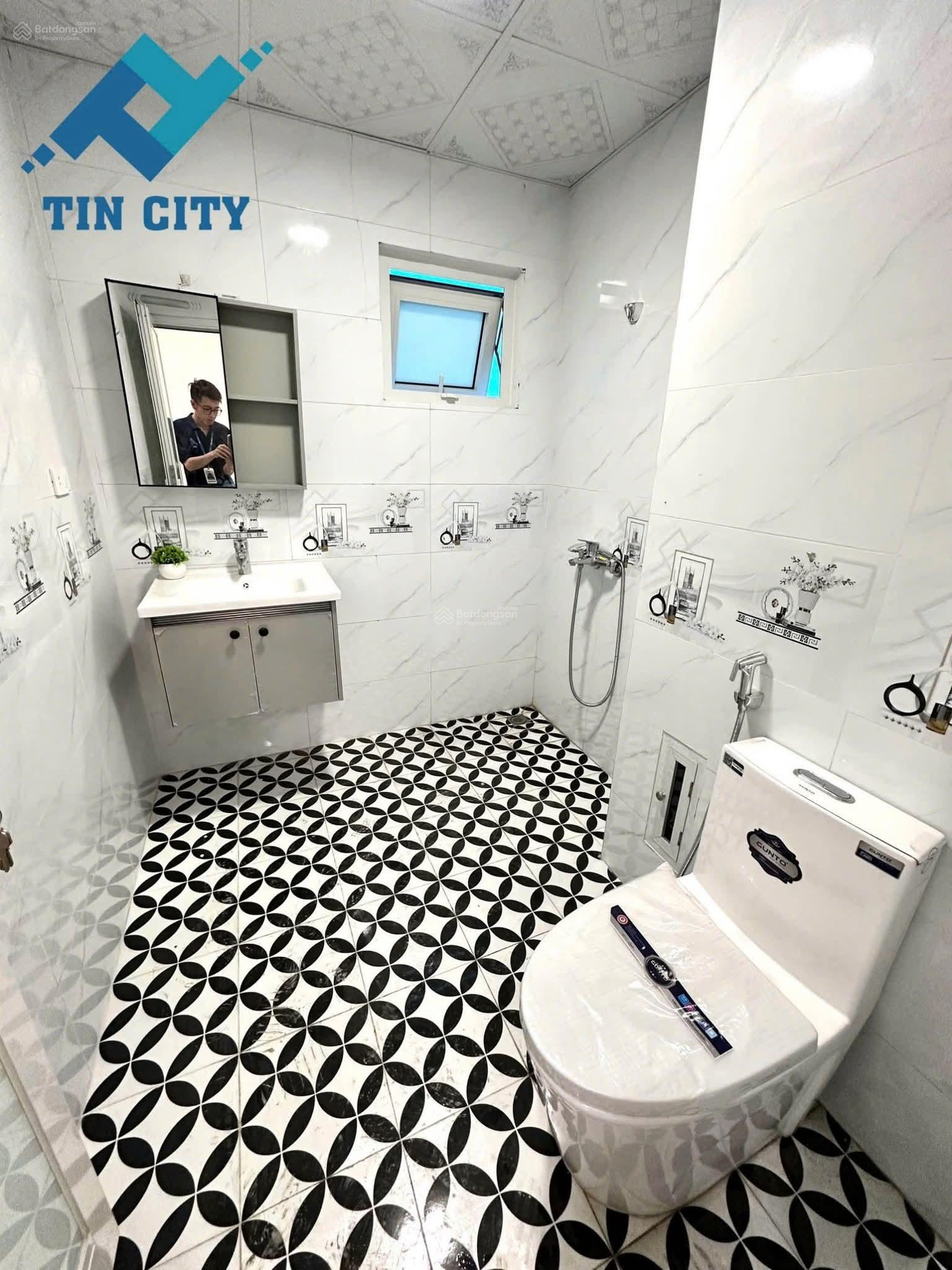 Bán toà CHDV 25P Mễ Trì ô tô tránh nhau DT 90m2 MT8m giá chỉ hơn 30 tỷ