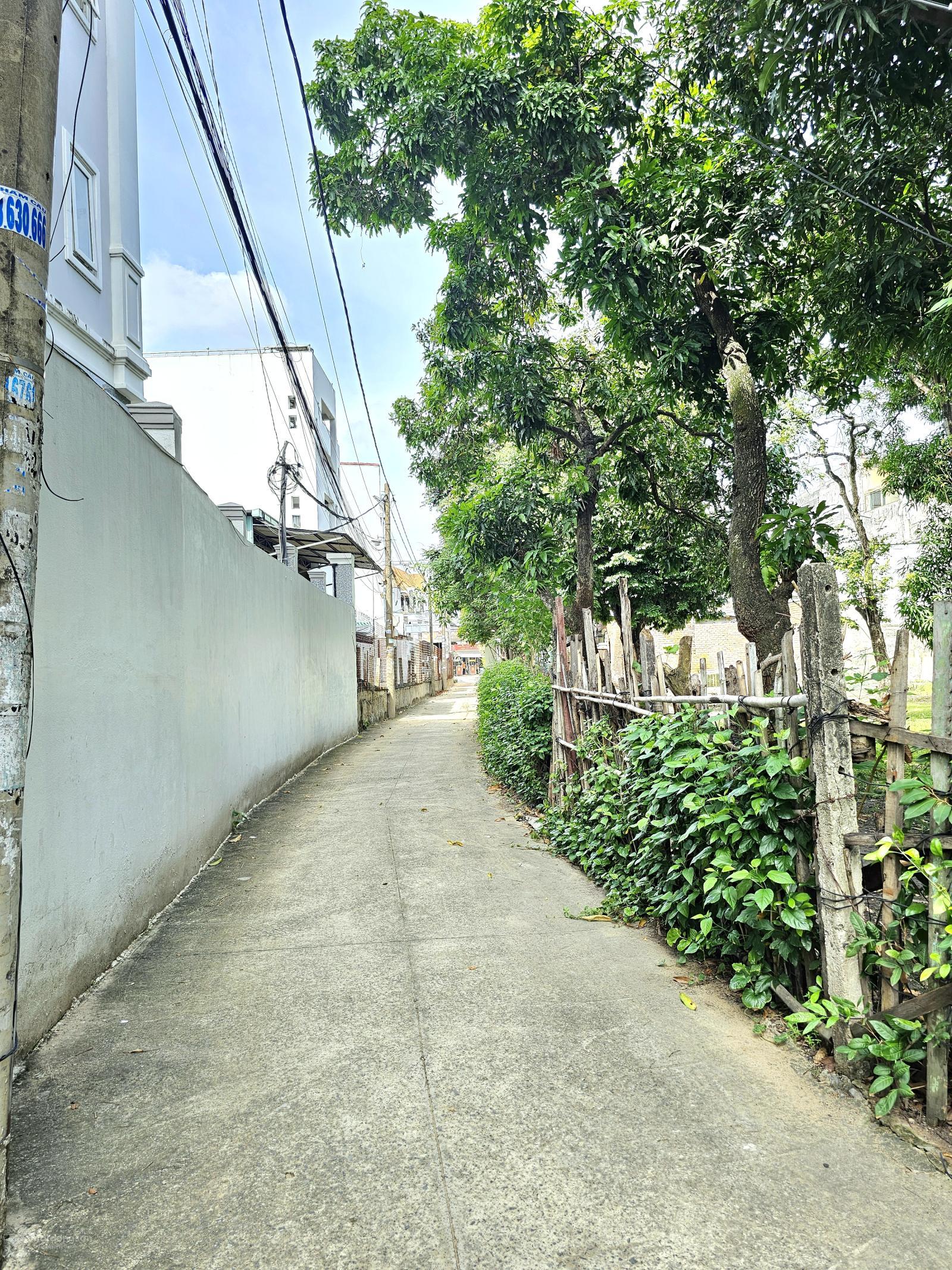 Bán dãy trọ 8 phòng Nguyễn Thị Đinh,Q.2,DT 168m2 ngang 8,Giá 10,5 tỷ TL,LH 0932 421 ***