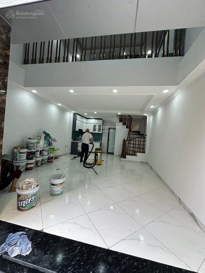 Nhà Phố Tựu Liệt-Hoàng Liệt 38m2 giá 6,7 tỷ dân xây mới nhà mặt ngõ rộng ô tô đỗ cổng