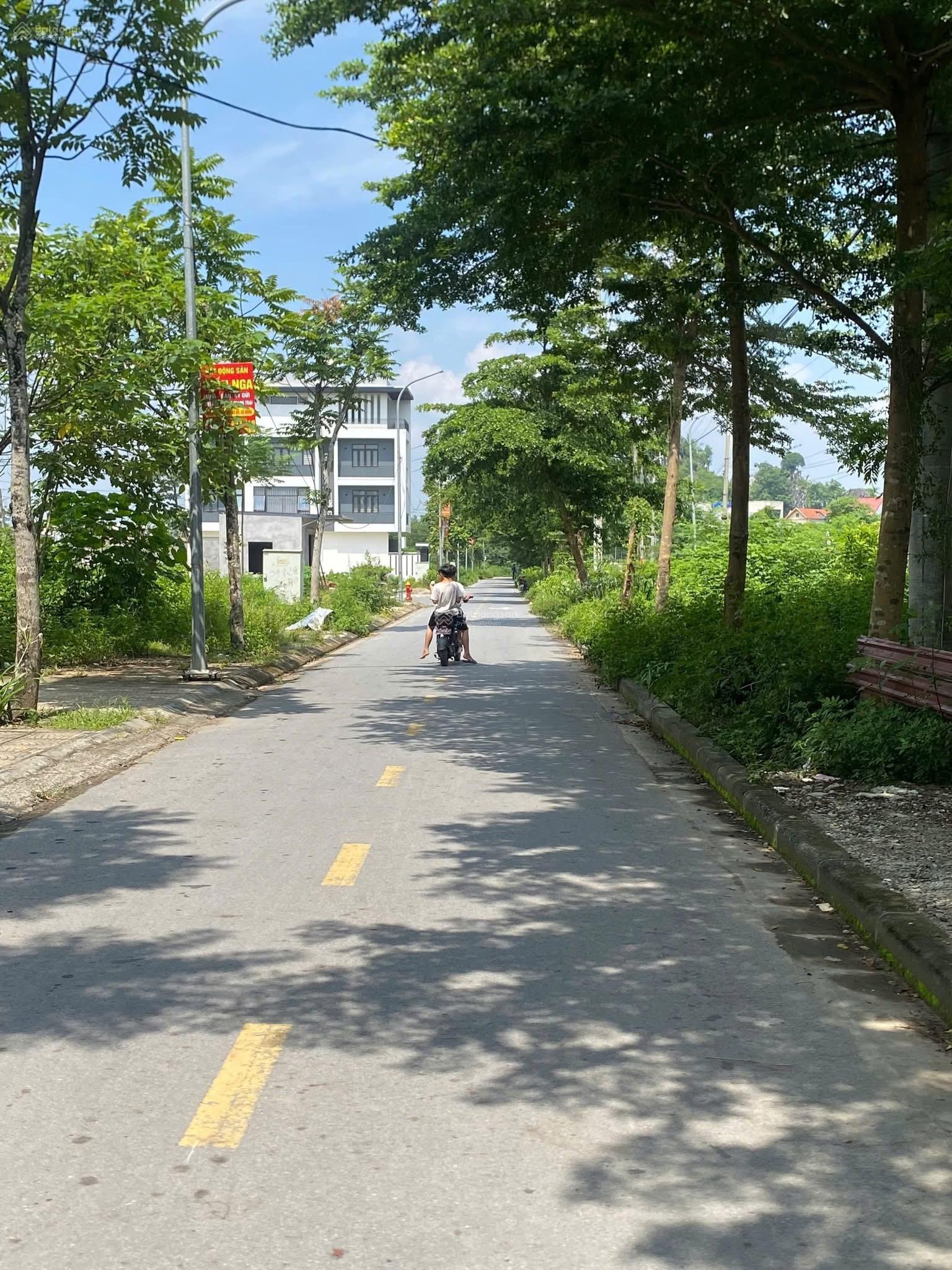 Cần bán. 2 lô liền kề đấu giá khánh tân sài sơn. Làn 1 , dt 85m