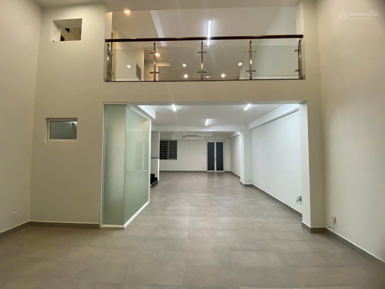 Cho thuê nhà PMH Q7. DTSD: 350m2, trệt lửng 3 lầu. Phù hợp để ở - văn phòng đại diện, em Luân