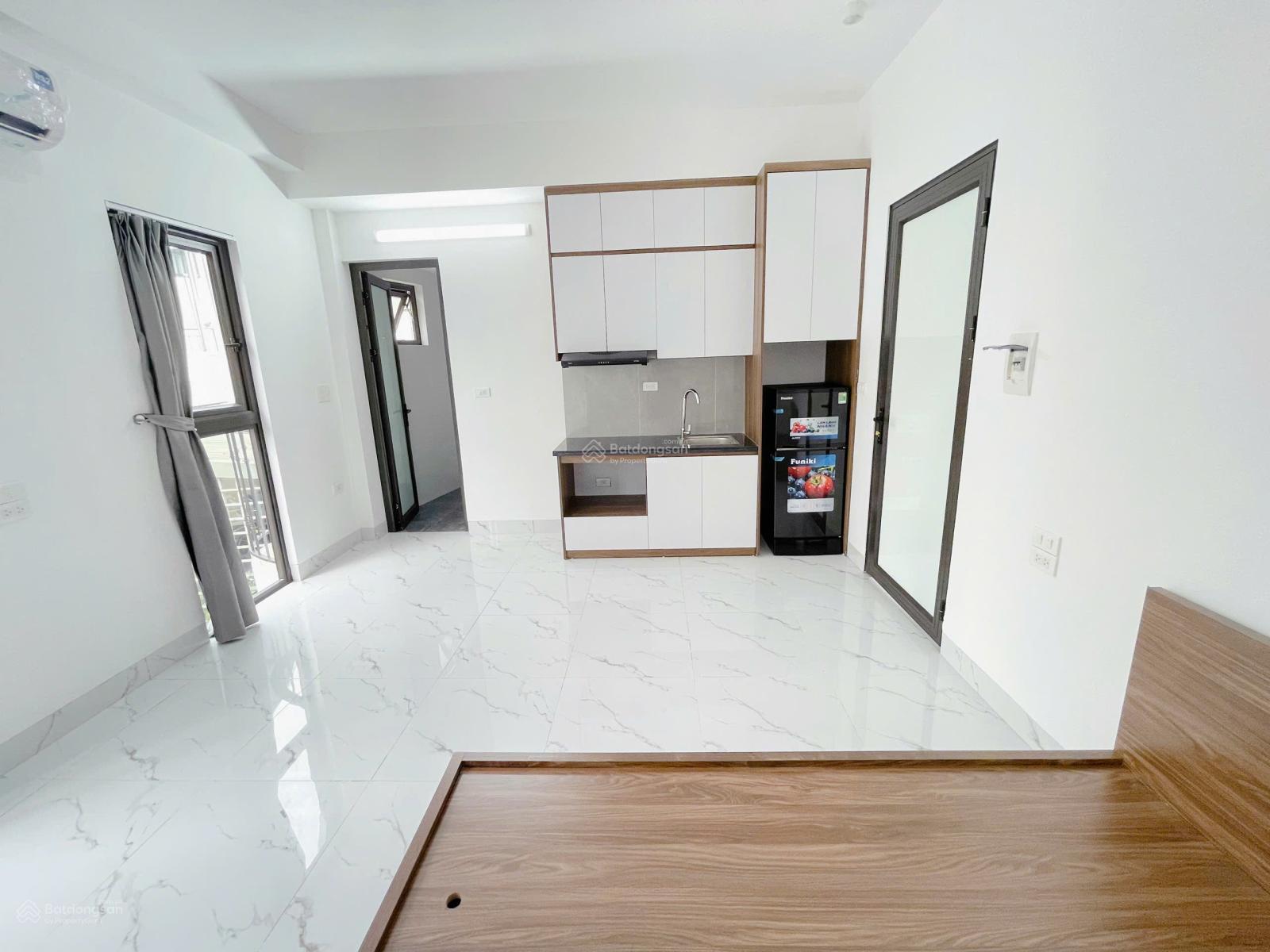 Phòng full đồ ban công rộng mới xây tại Yên Hòa to chỉ 5tr3/tháng