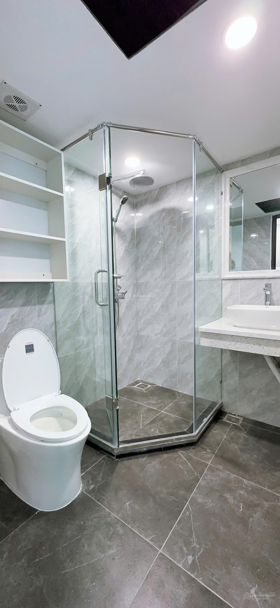 Chính chủ cho thuê căn hộ 2N1K-75m2 tại mặt phố Tây Hồ full nội thất nhập khẩu, tiện nghi đẳng cấp