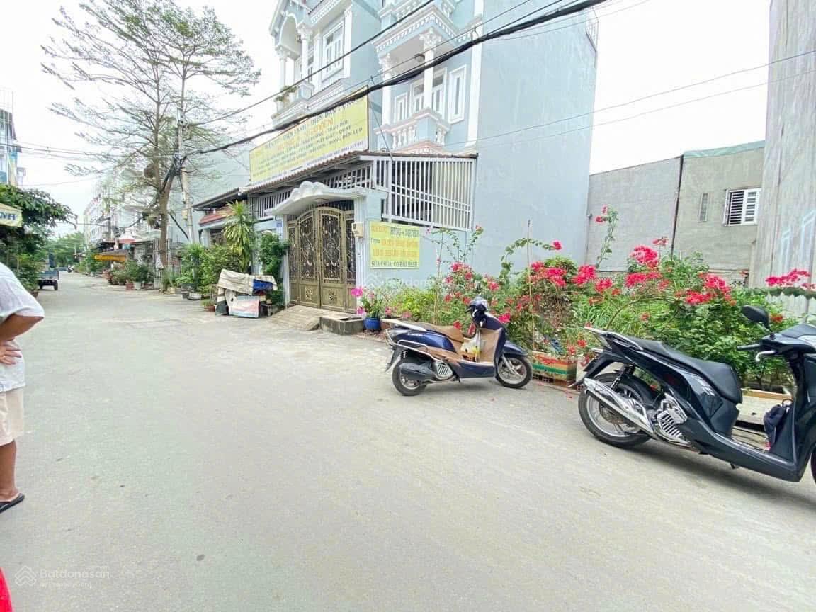 Bán lô đất 6,4x15,6m đường rộng xe hơi né nhau thoải mái hẻm 2266 Huỳnh Tấn Phát, Phú Xuân, Nhà Bè Bán lô đất 6,4x15,6m đường rộng xe hơi né nhau thoải mái hẻm 2266 Huỳnh Tấn Phát, Phú Xuân, Nhà Bè