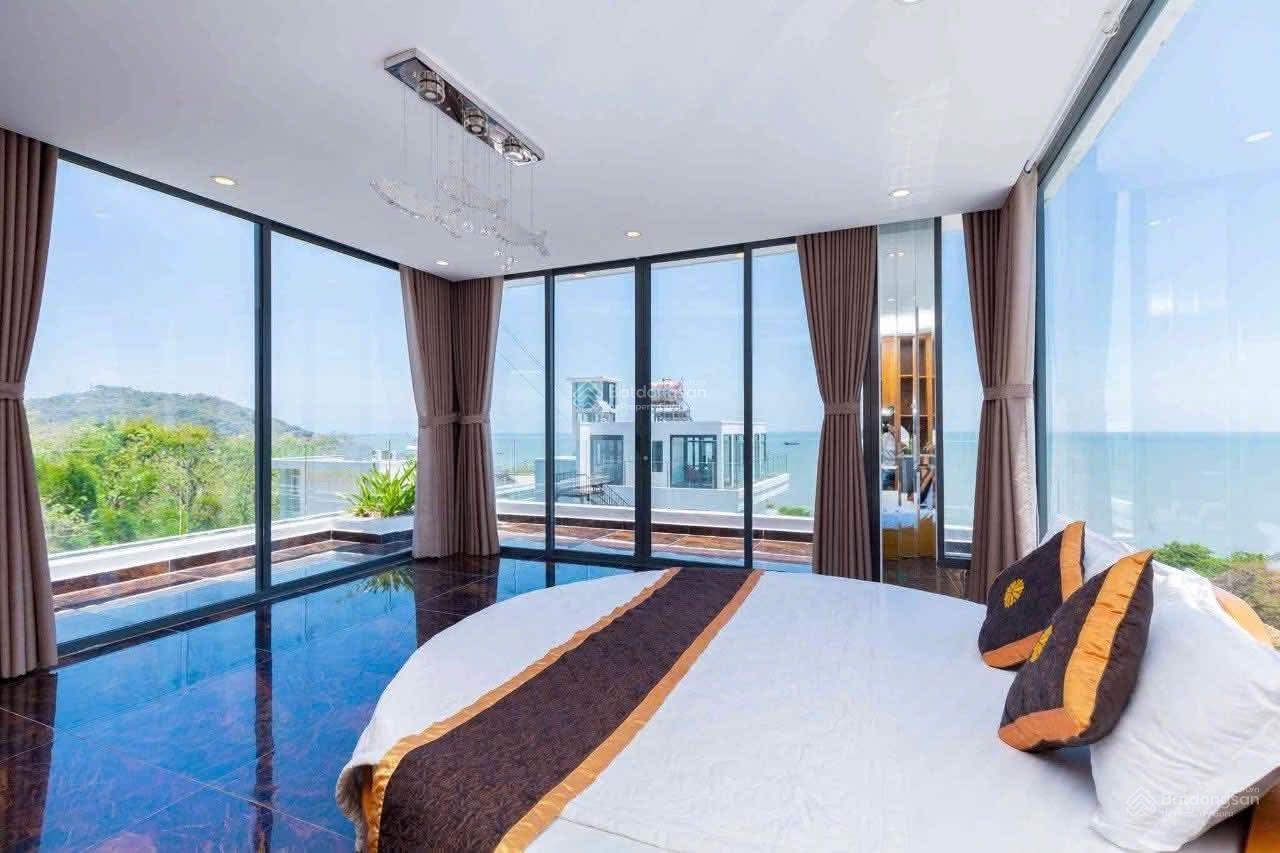 Bán biệt thự hồ bơi view biển Đồi Sứ - TP. Vũng Tàu