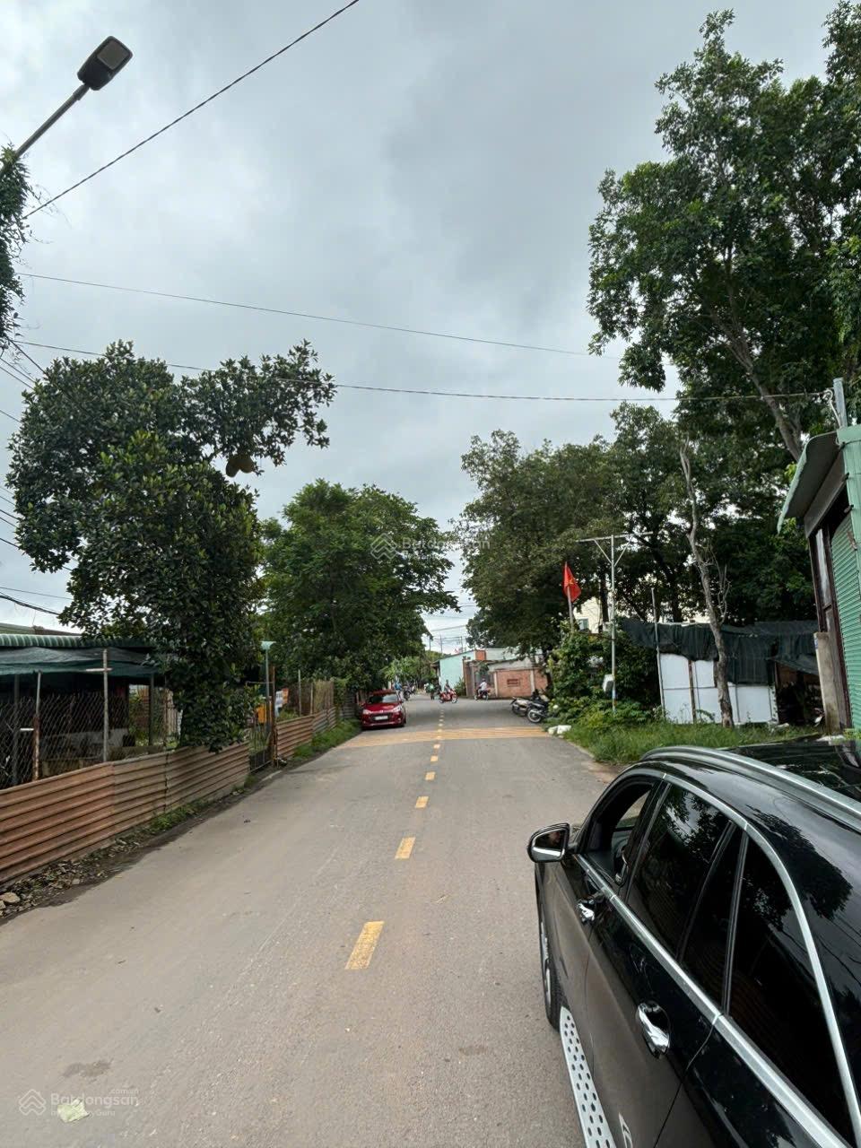 Giảm 1tỷ còn 3tỷ200 đất Nguyễn Thái Bình , Phú Hoà , TDM , Dt 7x20 TC 56m2 Giảm 1tỷ còn 3tỷ200 đất Nguyễn Thái Bình , Phú Hoà , TDM , Dt 7x20 TC 56m2