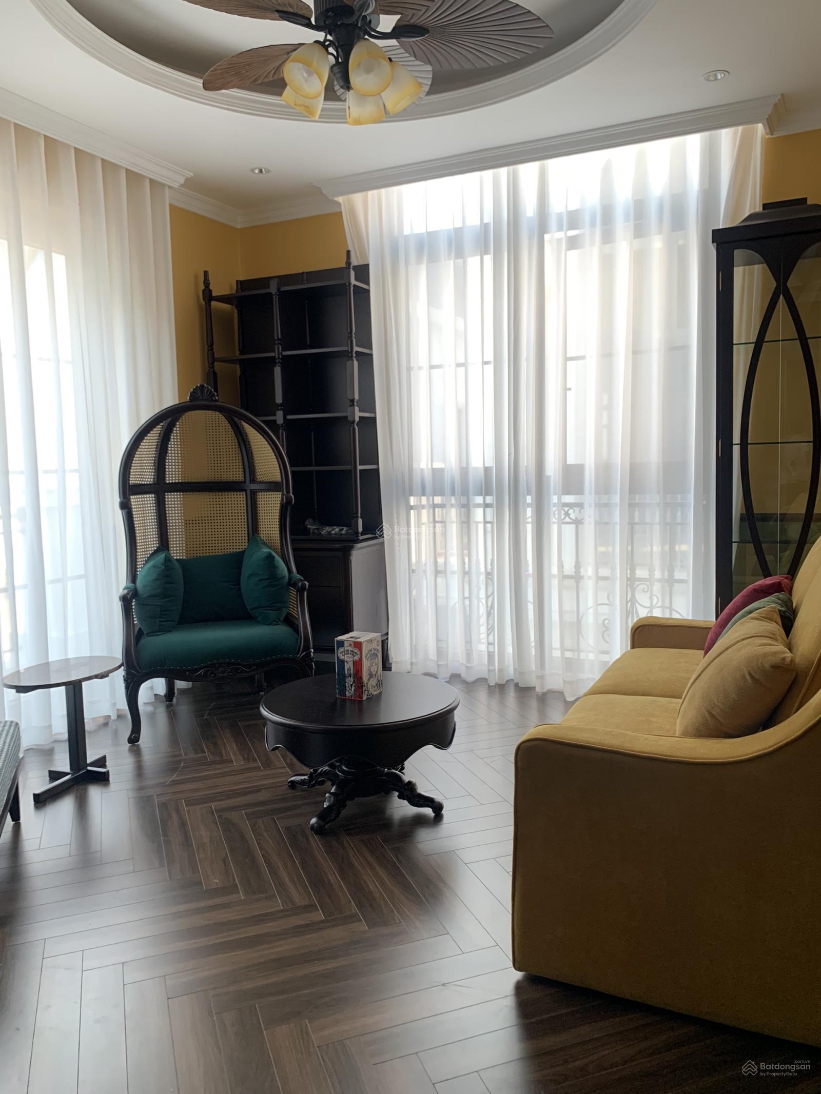 Cho thuê biệt thự San Hô 150m2, 3 phòng ngủ, full đồ, thang máy, 30 triệu/th Vin Gia Lâm