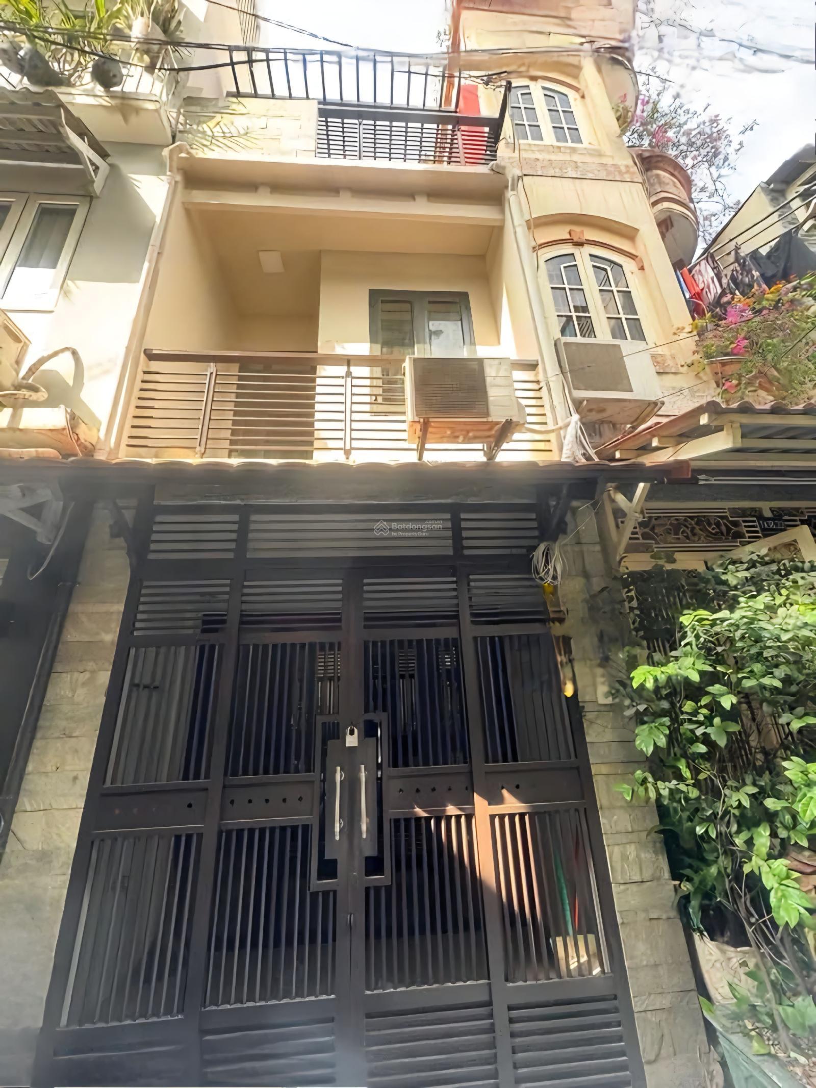 Quận 1 - VIP - đối diện Công An TP - 3 tầng sát MT - 20tr/tháng - chỉ 8.08 tỷ Quận 1 - VIP - đối diện Công An TP - 3 tầng sát MT - 20tr/tháng - chỉ 8.08 tỷ