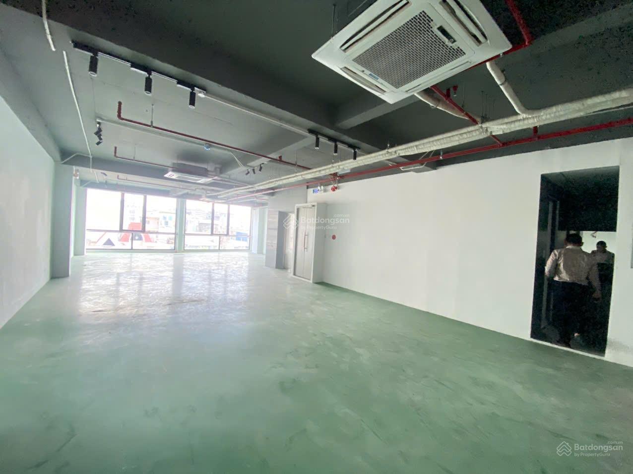 Cho thuê toà nhà! Đường Hồng Bàng Q5 (Gần đại học Y Dược) - 12x25m Cho thuê toà nhà! Đường Hồng Bàng Q5 (Gần đại học Y Dược) - 12x25m