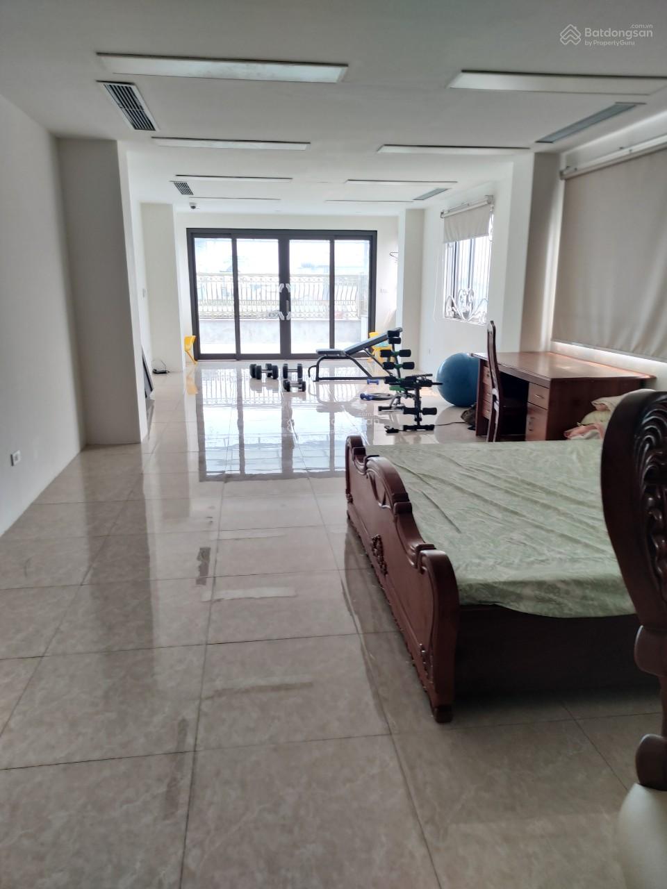 Cho thuê văn phòng 60m2-80m2 mặt phố Khâm Thiên, quận Đống Đa