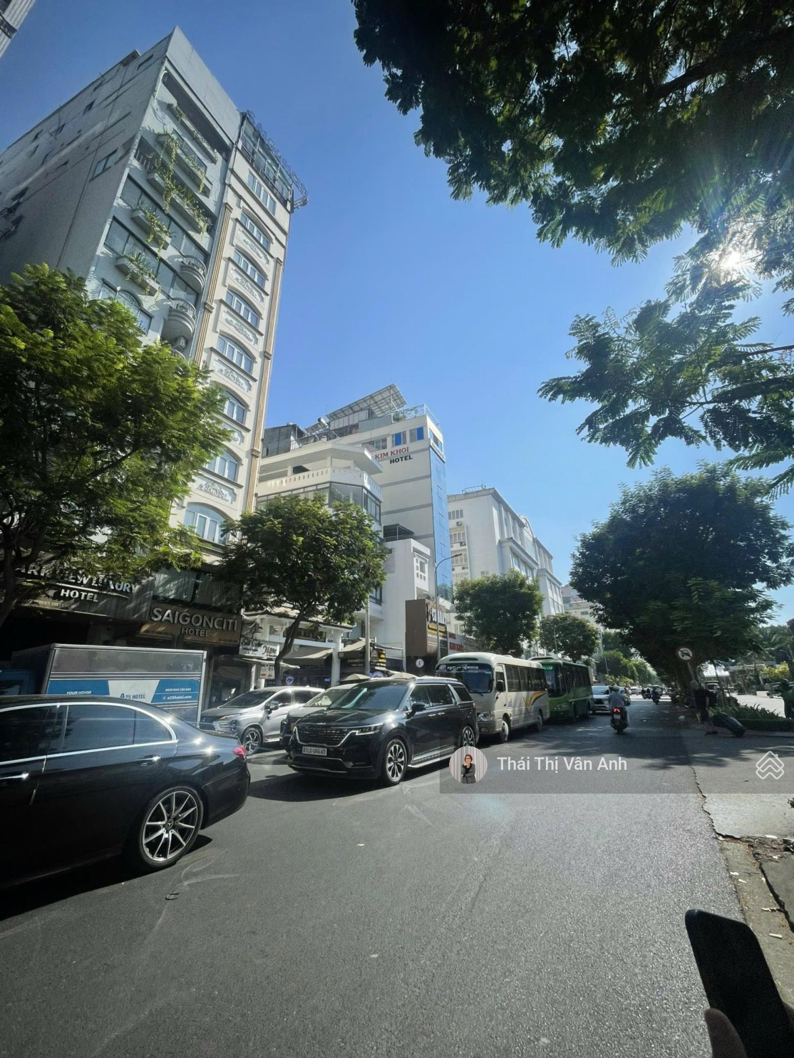 Siêu vị trí tòa nhà góc 2 MT Đường 40m trung tâm Quận Bình Thạnh - 10x30m - hầm 8 tầng - giá 108 tỷ