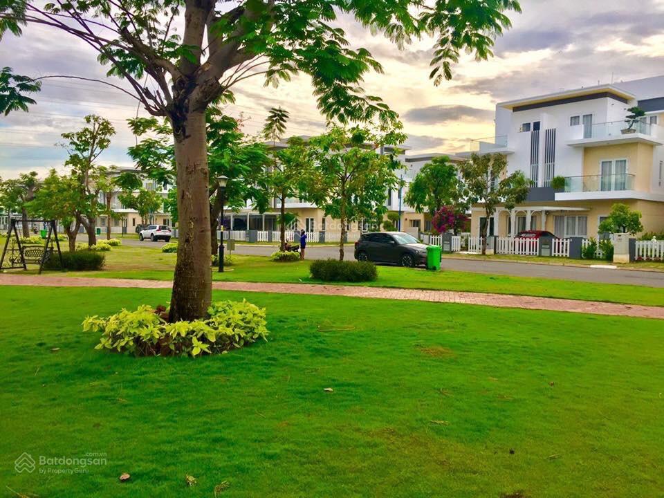 Chủ cần bán căn nhà phố Melosa Giá 9,5 tỷ - 80m2 Full nội thất. Sổ hồng riêng. Giá thương lượng Chủ cần bán căn nhà phố Melosa Giá 9,5 tỷ - 80m2 Full nội thất. Sổ hồng riêng. Giá thương lượng