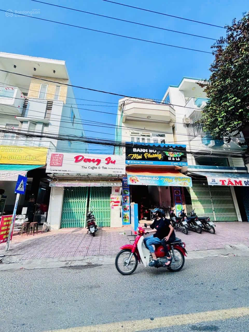 [ Nhà 2 tầng mặt tiền Huỳnh Thúc Kháng _ ngang 4,5m ] * cách biển Trần Phú : 700m  Giá : 13,2 tỷ