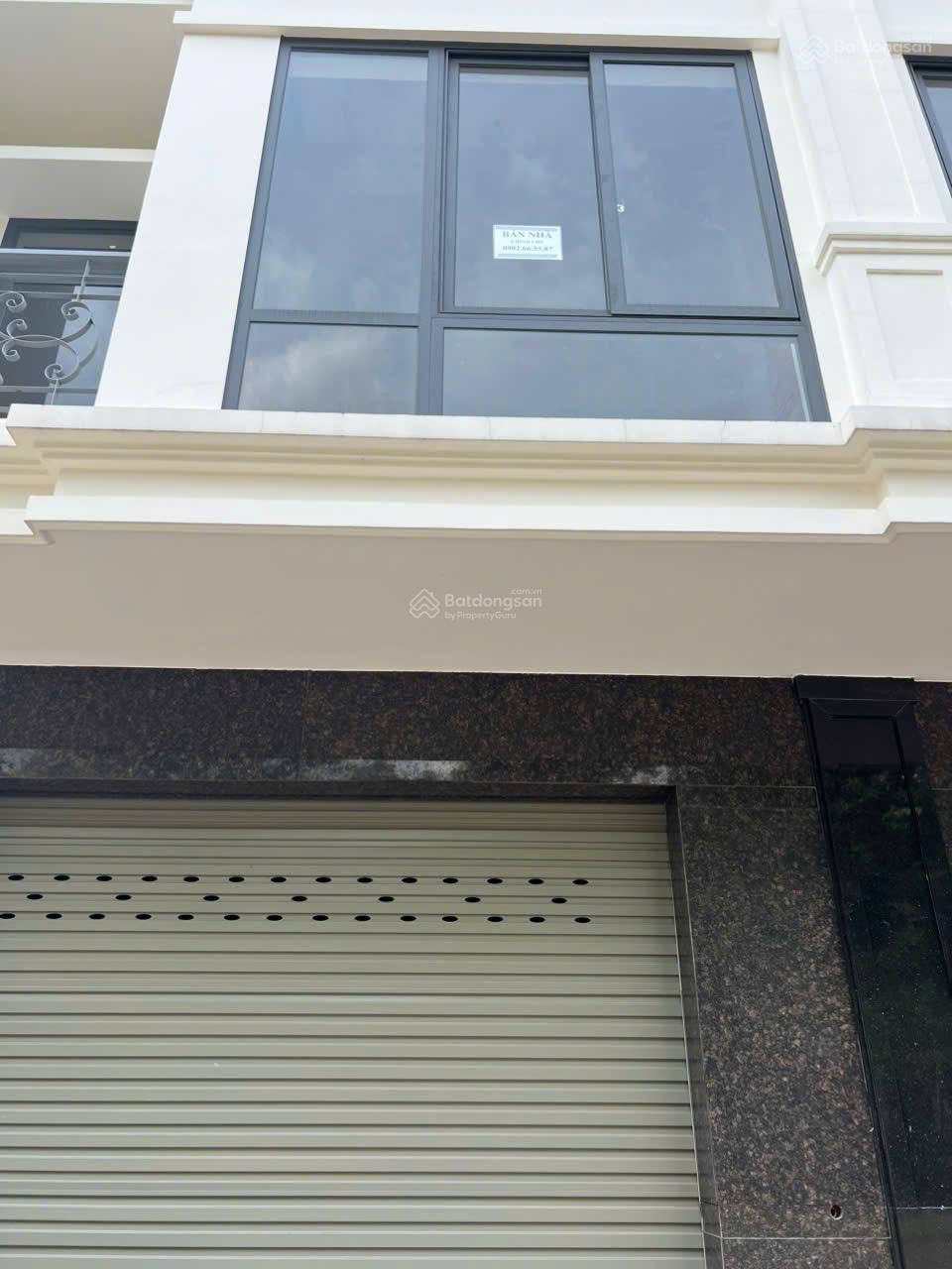 Bán nhà liền kề tại chợ đầu mối Dầu Giây, Thống Nhất, Đồng Nai