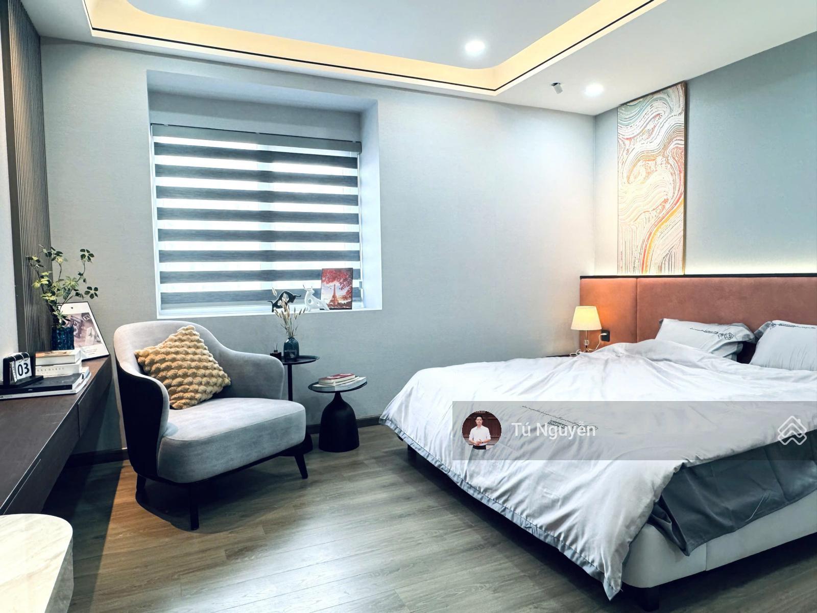 Chính chủ bán căn 2 phòng ngủ 91m2 TSQ Euroland Mỗ Lao. Giá 6 tỷ