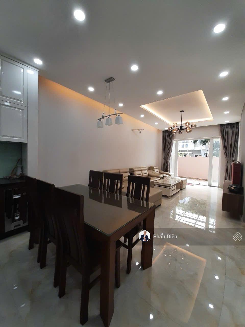 Chính chủ bán nhà phố Mega Ruby 7x14m. Nội thất đầy đủ. Sổ hồng riêng. Gọi 0982 667 *** Mr Phan Điền