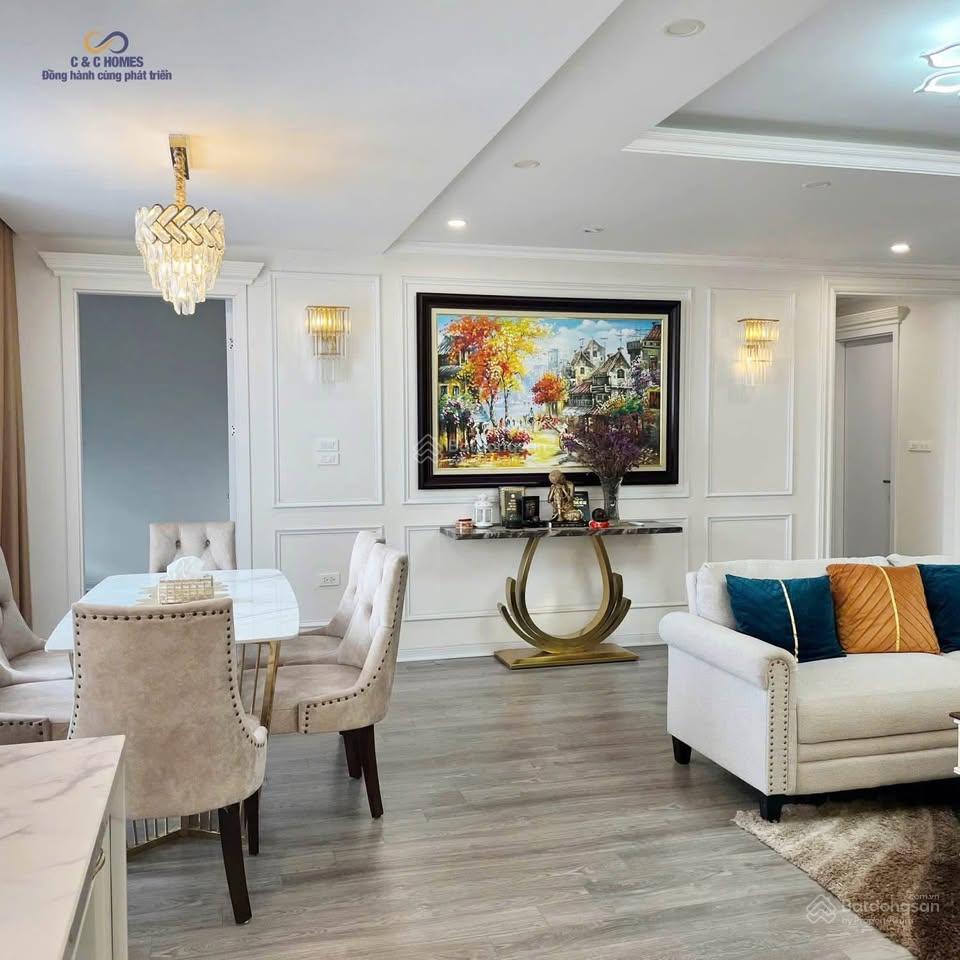 Em cần bán 3 ngủ góc, tầng trung, mua bán chính chủ, sẵn sổ đỏ lâu dài GD luôn. LH 0968 602 ***