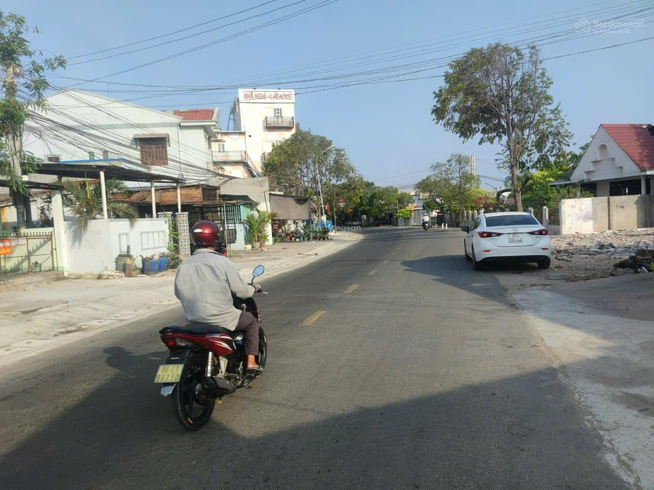 Em bán mấy lô đất có nhà ở khu du lịch Mũi Né - gần biển, ngõ ô tô, đất thổ cư - giá trên dưới 2 tỷ