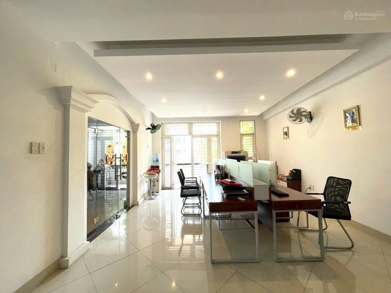 Giá Ngộp | Biệt Thự Nam Long Trần Trọng Cung Q7 | 8x24 | 3 Lầu Nhà Đẹp Ở Liền