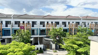 Nhà Liên kế mới, đã có sổ hồng, giá chỉ 3,2 tỷ