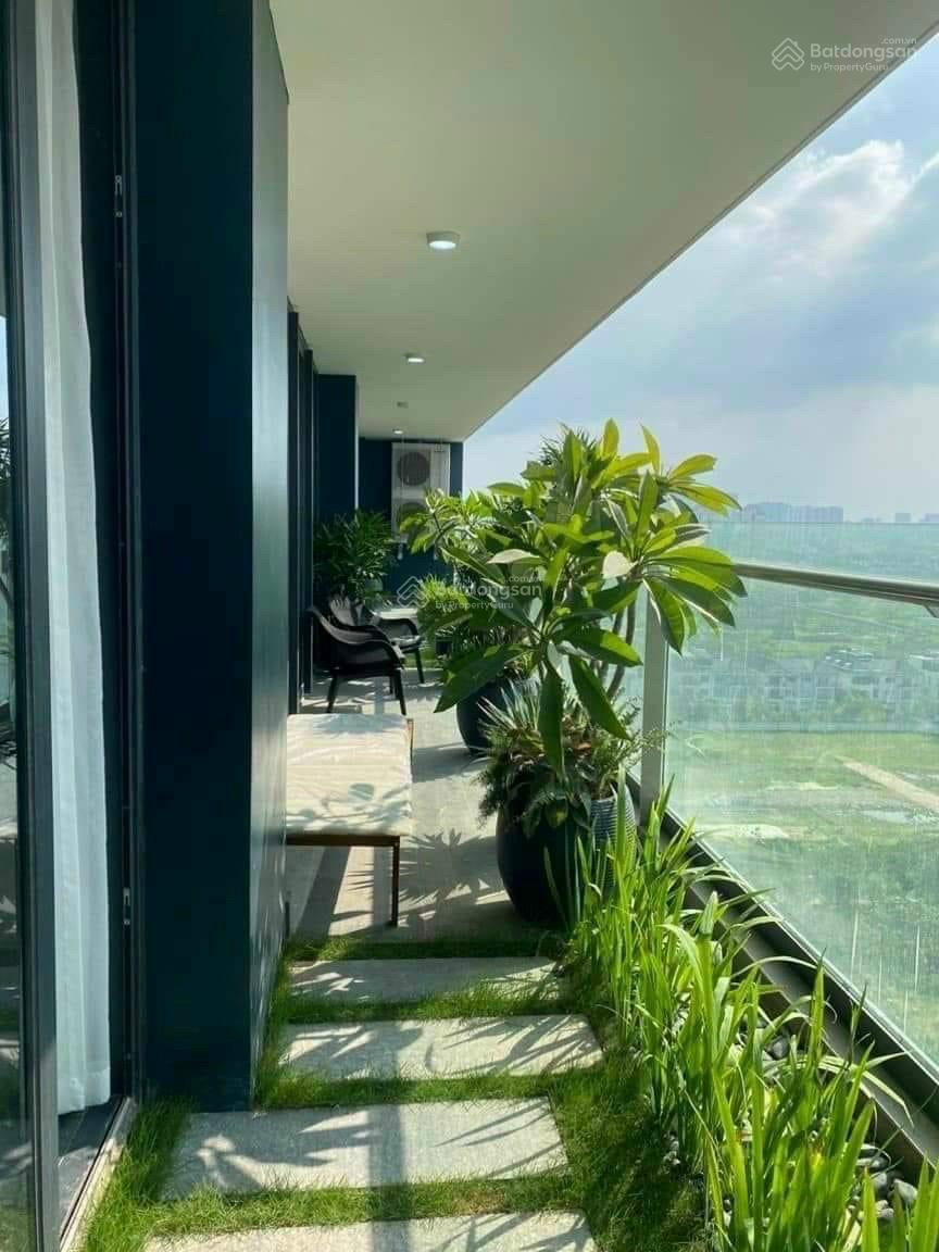 Chính chủ gửi bán căn hộ sân vườn 211m2 Golden River Ciputra Tây Hồ, 4PN, 3VS , BC sân vườn 53m2