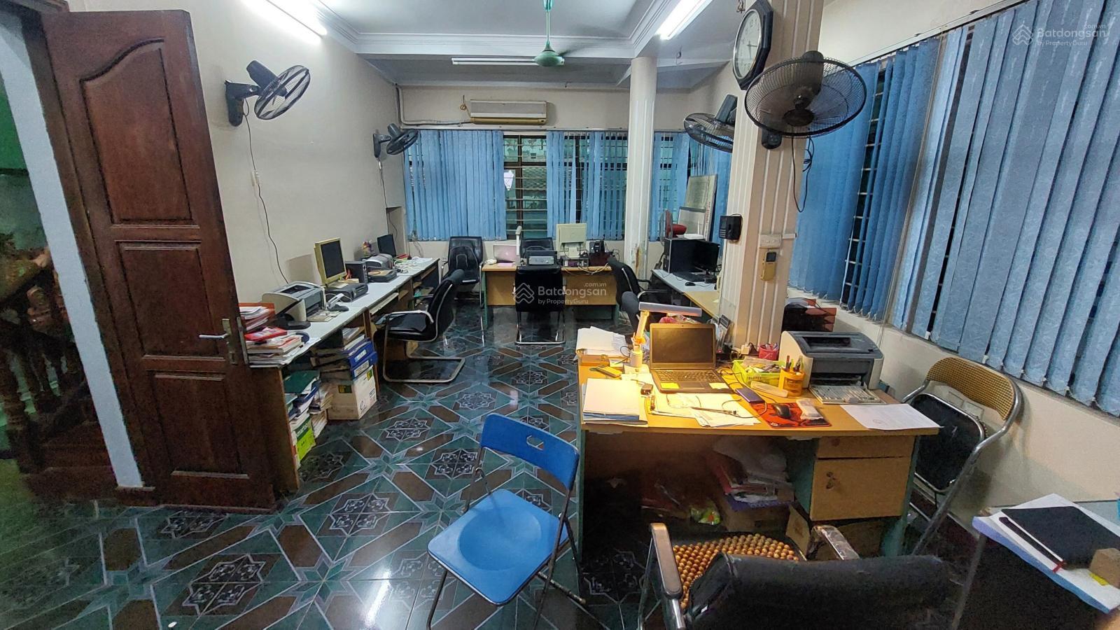 Cho thuê văn phòng 75m2, giá 8,5triệu/tháng - 192 Giải Phóng - gần Ngã Tư Vọng, sử dụng ngay