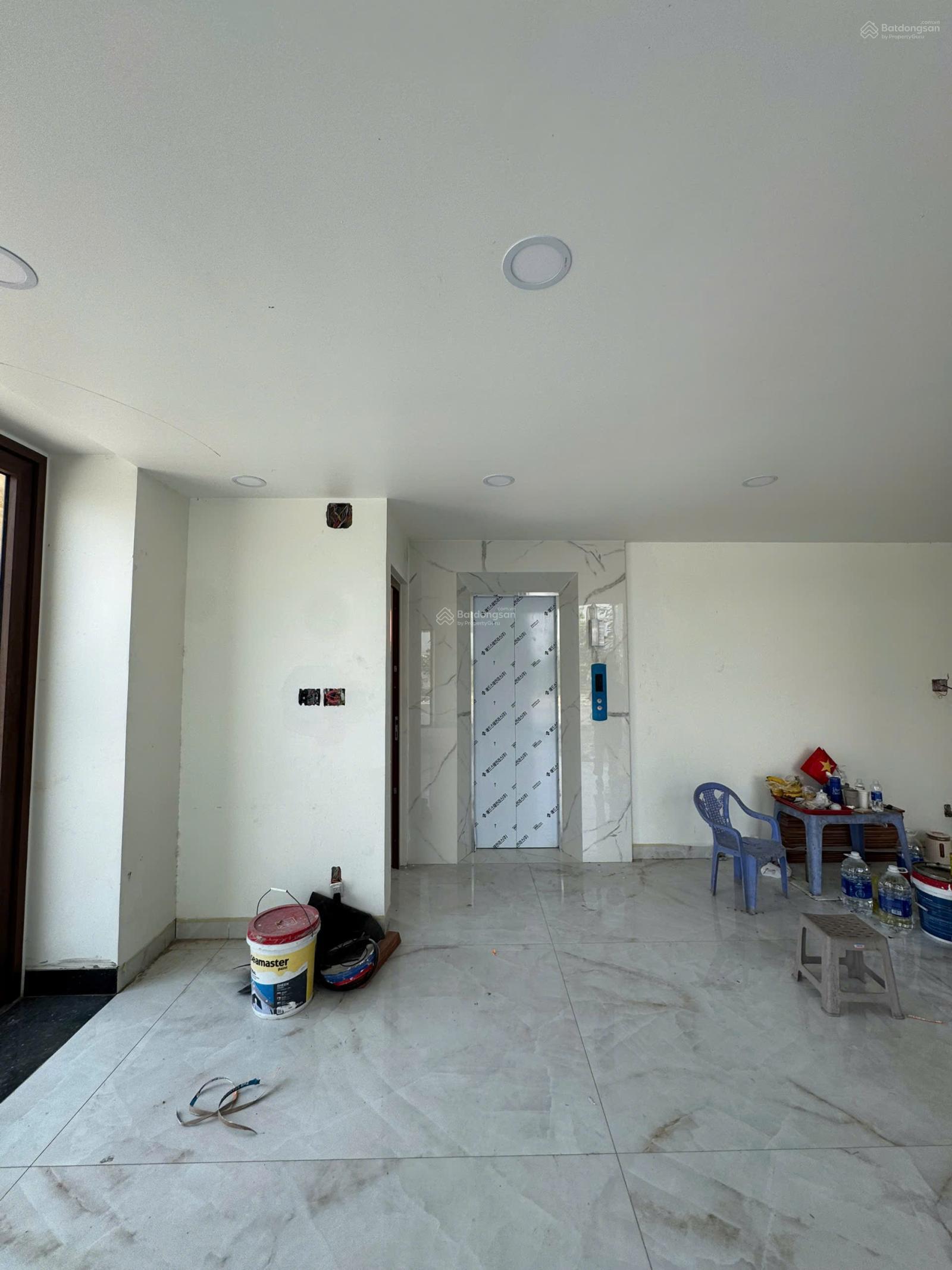 Duy nhất! Khu biệt thự Phan Xích Long -(8 x 18) - hầm 4 lầu - HĐT 145tr - giá 50tỷ