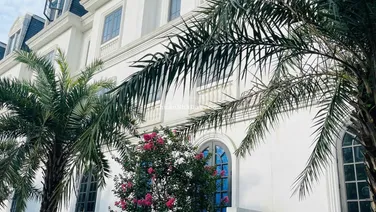 Bán gấp: Chủ nhà cần tiền bán nhanh căn LK vườn hoa Jade Square. Giá bán 250tr/m2 CTL