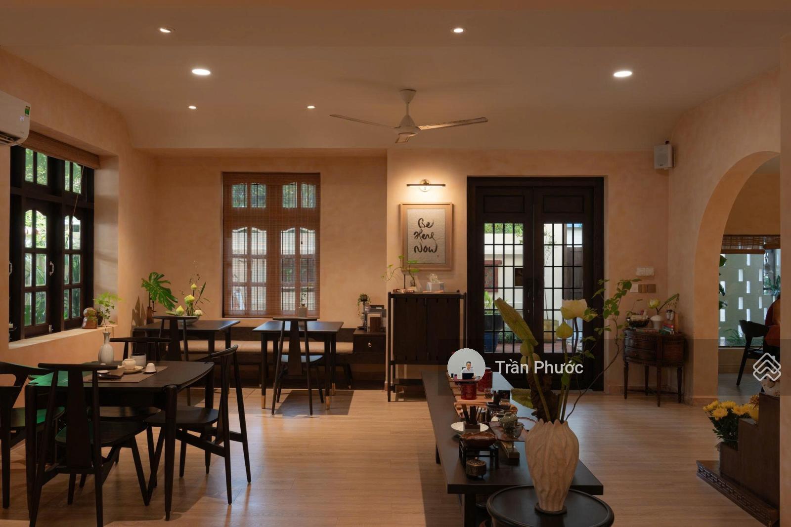 Cho thuê nhà đường Xuân Thủy Phường Thảo Điền Quận 2 DT: 14x20m 1 trệt 1 lầu sân vườn