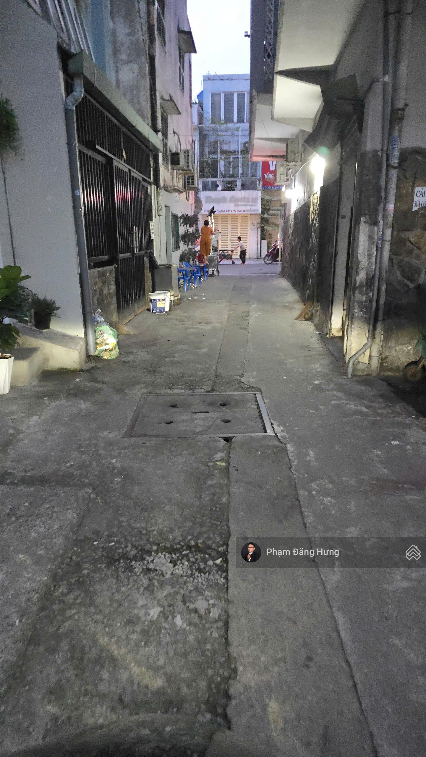 Hiếm bán! Nhà Phú Nhuận - hẻm oto tới cửa, gần mặt tiền Lê Văn Sỹ, 4 tầng, 79.8m2, 6PN, 12.9 tỷ TL